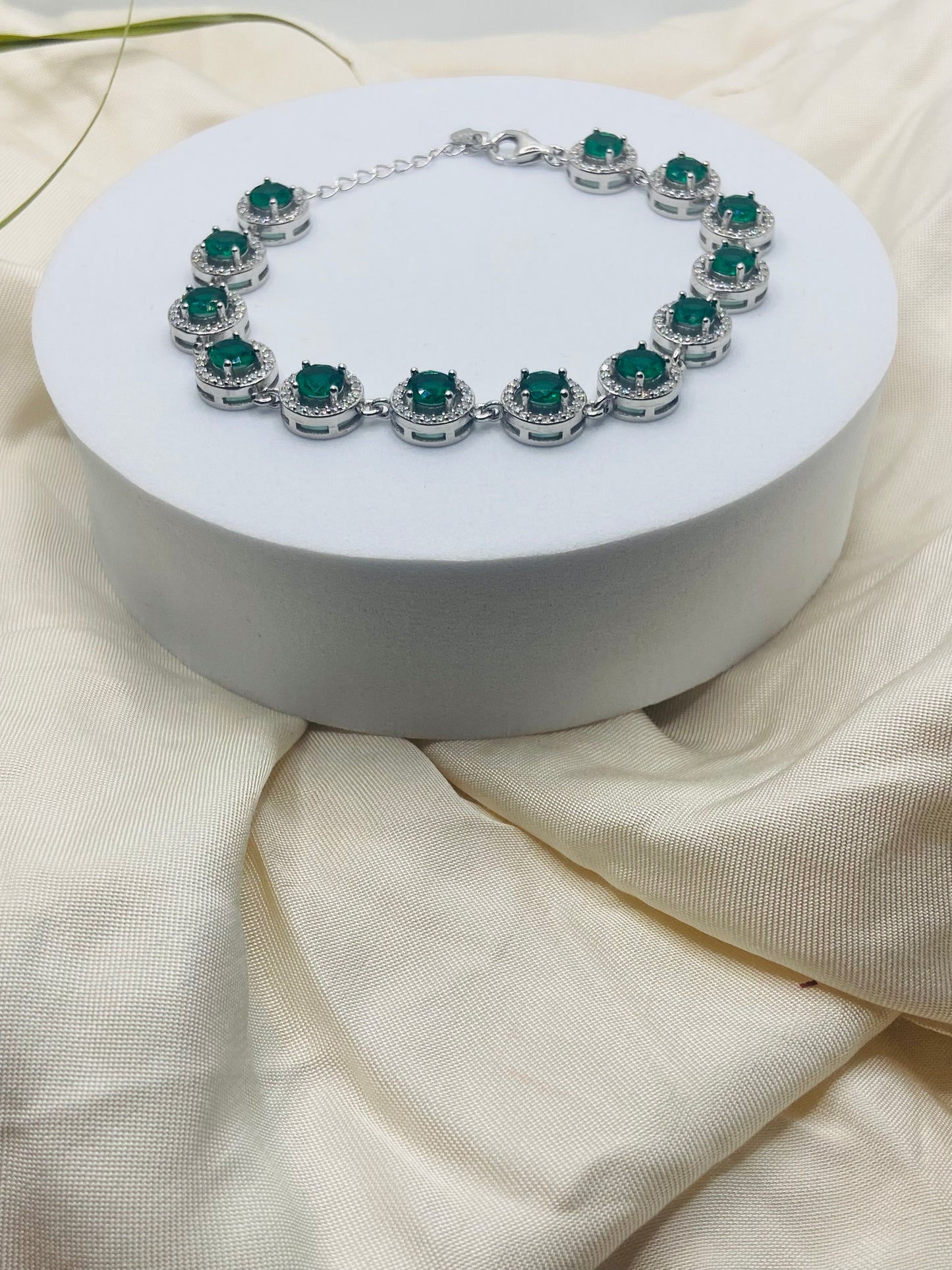 Round Green Gemstone Tennis Bracelet – 92.5 Sterling Silver