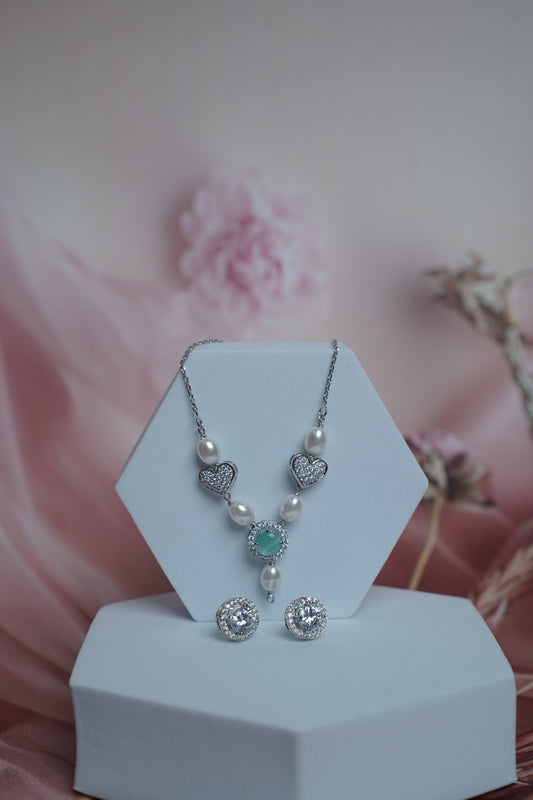 Elegant Green & White Necklace Set